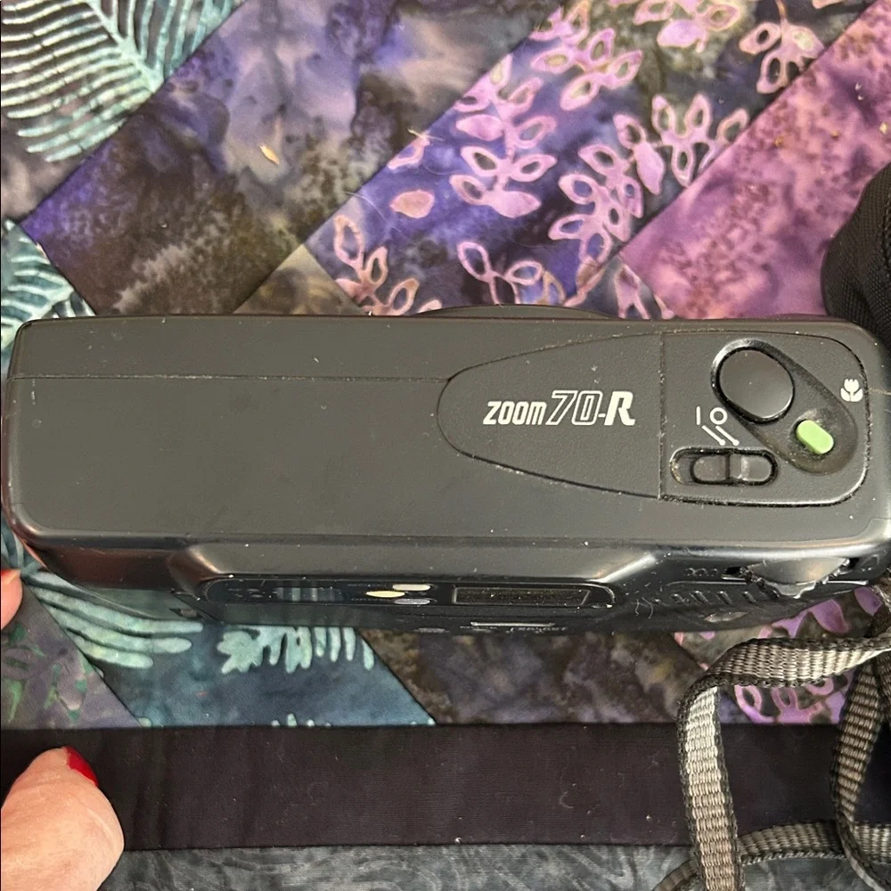 Pentax Zoom 70R Black Camera with Case